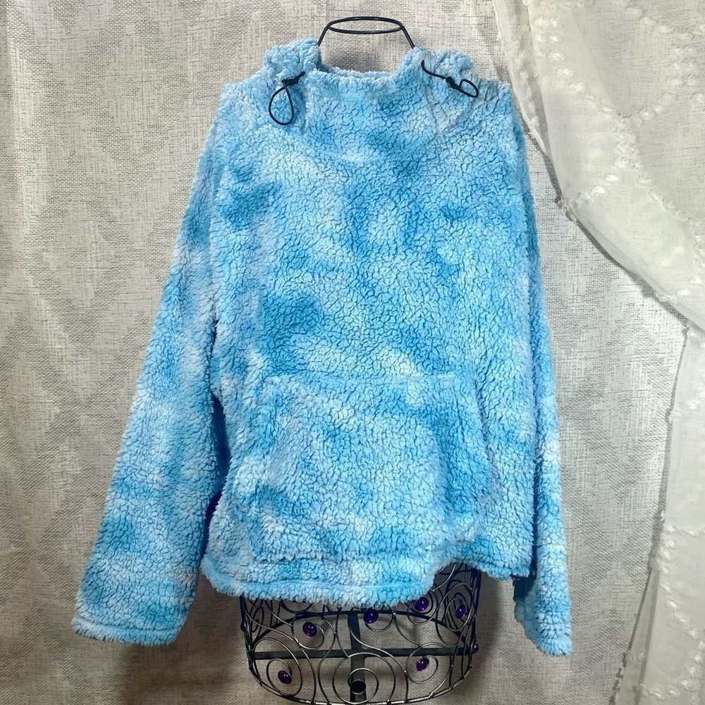 PINK Victoria's Secret blue Tie Dye Cloud Sherpa Sweater size L
